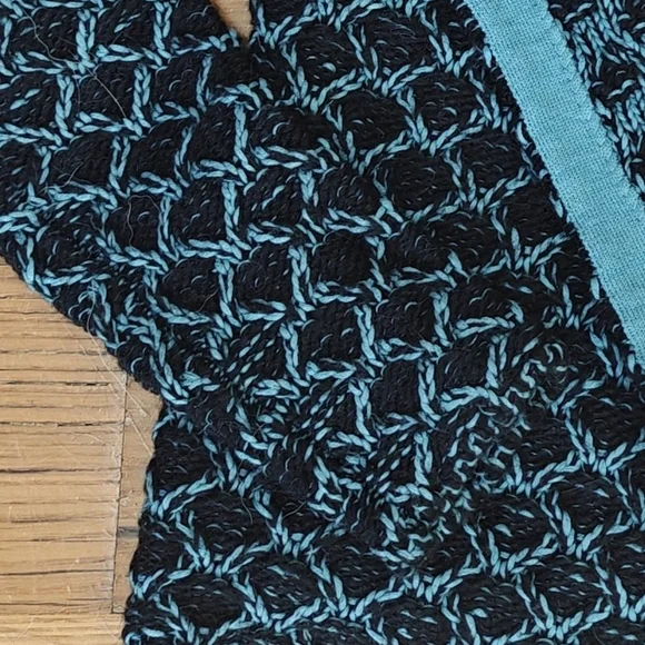 Krimson Klover Black and Blue Patterned Sweater - Picture 4 of 8